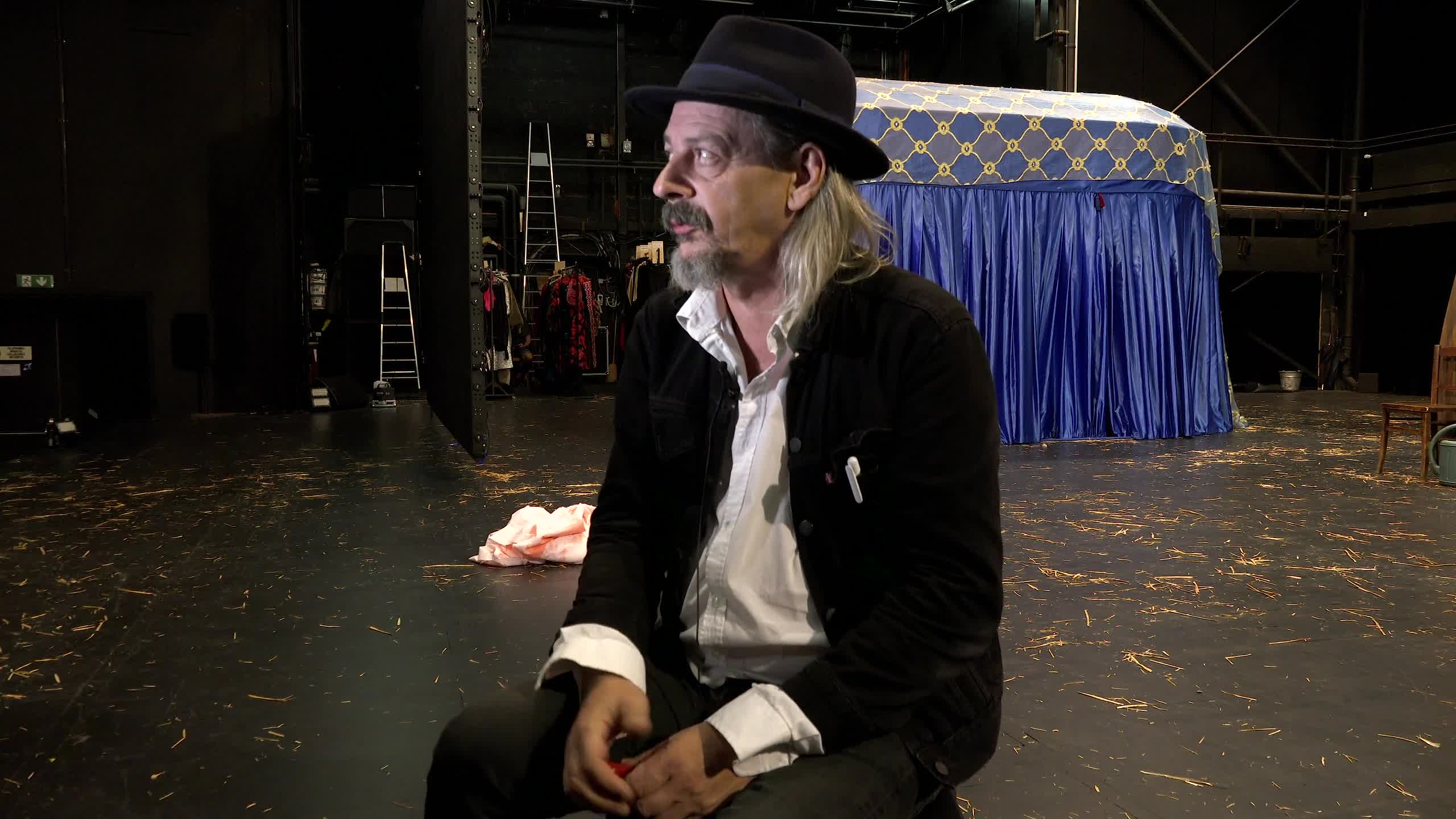 Vidéo "Bajazet - en considérant le Théâtre et la peste" de Frank Castorf par Jean-Damien Barbin (1/3)
